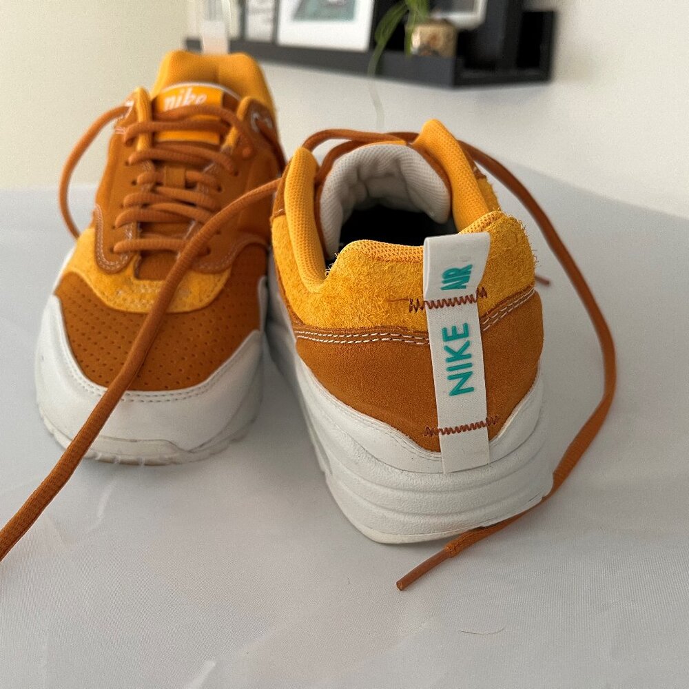 Nike Air Max 1 X SWDC Women's Size 7.5 Orange White running shoes FQ4298 800